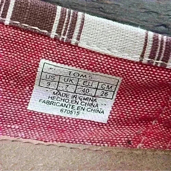 TOMS Classic Shiraz Umbrella Stripe Maroon and White Women's Slip On Shoe Size 9 - Picture 5 of 7